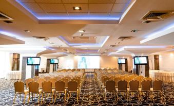Business Hotel Conference Center & Spa