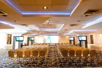 Business Hotel Conference Center & Spa Hotels in Тиргу-Муреш