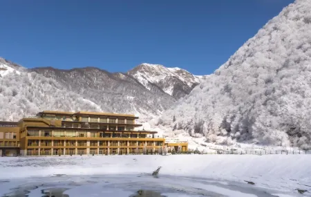 Qafqaz Tufandag Mountain Resort Hotel