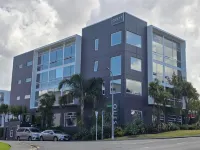 Quest Henderson Hotel a Piha