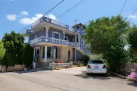 Villa Caca Hotels in 