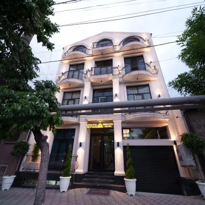 엠마누엘 호텔 예레반 예레반 기차역 주변 호텔