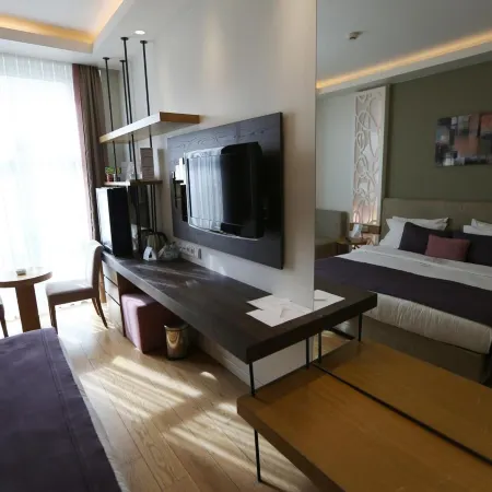 Wes Hotel