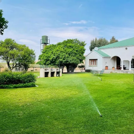 Travalia Guest Farm