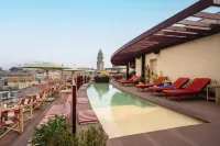 The Social Hub Porto - Rooftop Pools