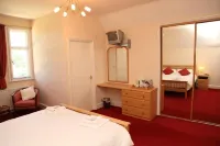 The Red Lion Hotels near River Witham