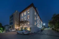 Skyla Serviced Apartments & Suites Jubilee Hills Hotel in zona Novel Inductive Reasoning Software