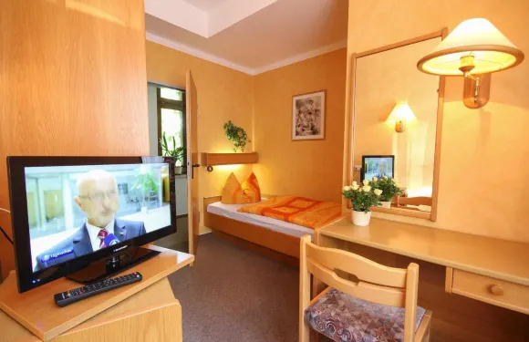 哈尼斯艾克酒店及餐廳