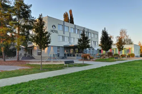 Hotel Bílý Páv - parking