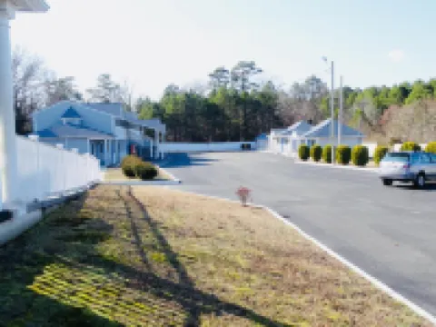 Village Inn & Suites - Smithville Hotels in Galloway