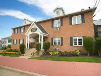 Lodging on the Square Hotels in Holmes County