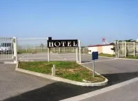 L'Epicurien Hotels in Tonnoy