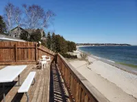 Algoma Beach Motel فنادق في Algoma