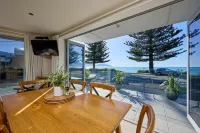 Kaikoura Waterfront Apartments