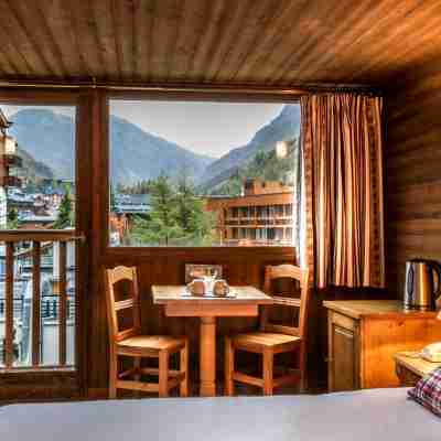 Hôtel Les Crêtes Blanches Val disère Rooms