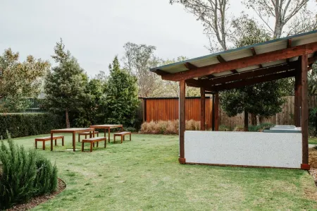 Nagambie Waterfront Motel Отели в г. Кирванс Бридж