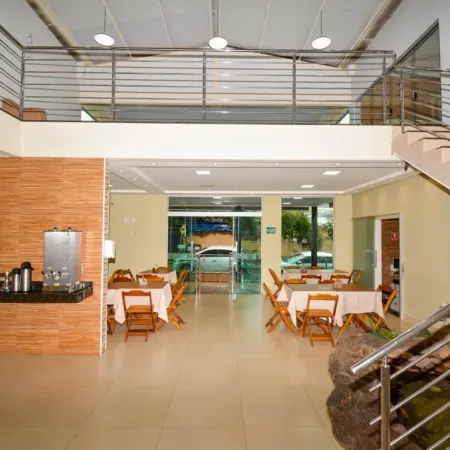Hotel Oliveiras Отели в г. Триндади