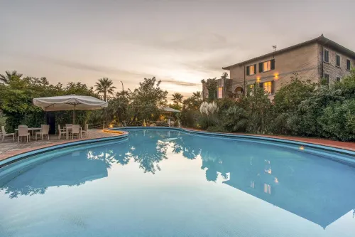 Hotel Villa Maremonti - Airport Shuttle
