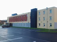 吉韋宜必思快捷酒店 - 停車場