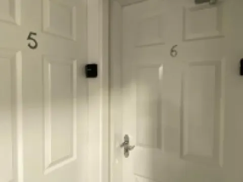 Brownlows Inn Rooms Formerly Riley's Rooms Hotels in 