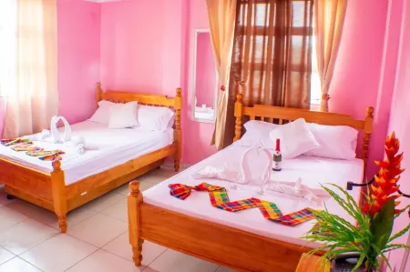 La Flamboyant Hotel Отели в г. Канфилд