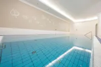 Park Hotel Bellevue - Pool