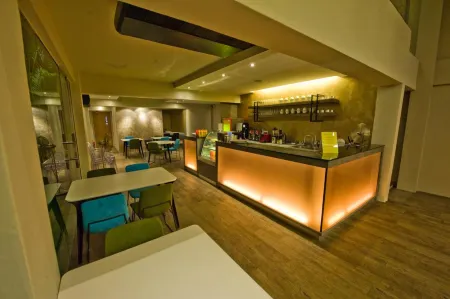 Riverside Boutique Hotel Отели рядом с достопримечательностью «Мечеть Султана Ахмад Шаха»