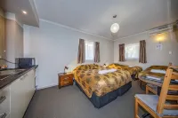 Tall Trees Motel Mountain Retreat Hotels in Clagiraba