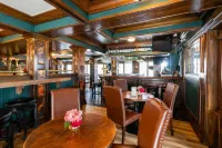 Saddleback Inn at Lake Arrowhead Hotels in Lake Arrowhead