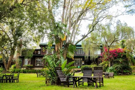 Naro Moru River Lodge Отели в г. Lamuria