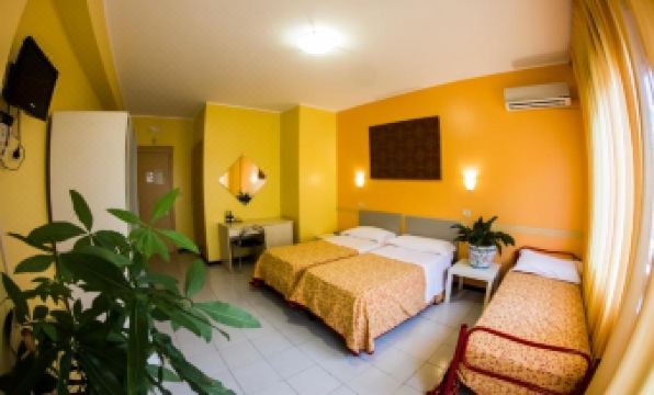 La Piramide - Housity