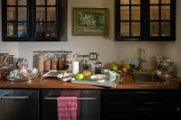 34 State "Historic Luxury Suites" Skaneateles Hotels in Spafford