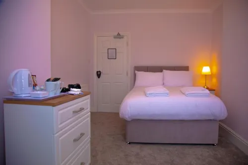 Carmel House Hotel di Penrhyn Bay