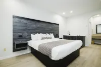 Sapphire Inn & Suites Hotels in Deer Park