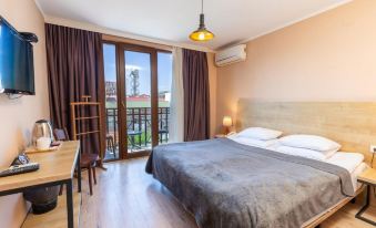 Hotel N16
