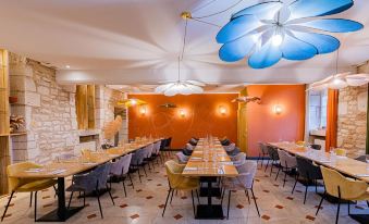 Logis Hostellerie des Clos et Restaurant Bistrot des Grands Crus