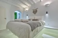 Mykonian Mews Luxury Suites