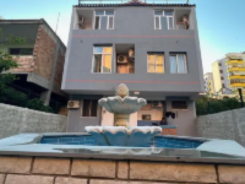 Chicago Hotel Hotels in Fier