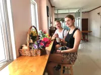 Baansrisuthum Hotels in Don Sak