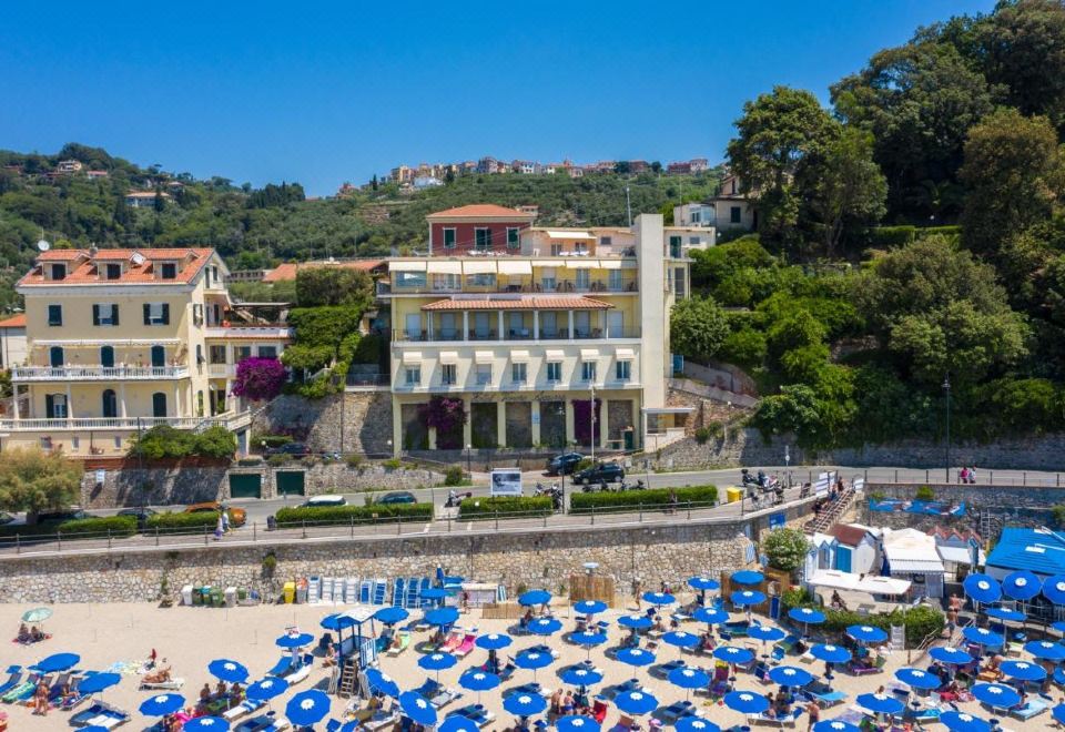 hotel overview picture