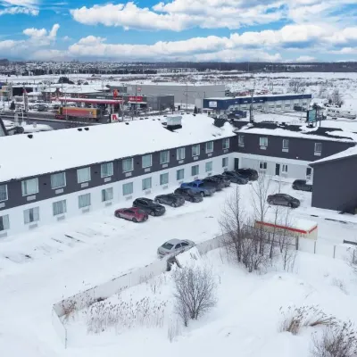 Repotel Levis Hotel dekat Theatre Petit Champlain