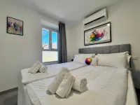 GuestHouse Magliaso Golf Station by LR - Self Check IN Hotels in Agra