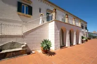 Isola Charm B&B - A Historic Villa Near Punta Del Pero Beach Hotels in Plemmirio