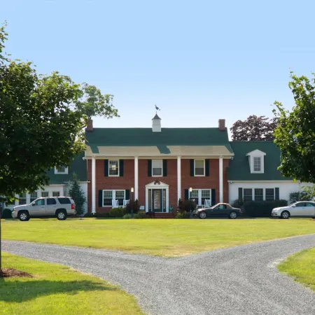 Inn at Huntingfield Creek