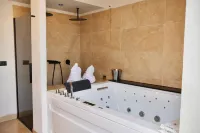 Taga Suites - 2 Sao