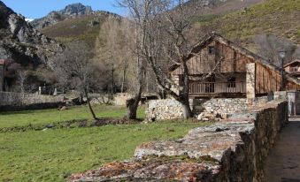 Hotel Moto-Rural "VEGALION"