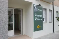 Pensión-Albergue Puente Ribeira Các khách sạn ở Sarria
