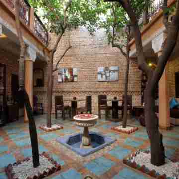 Riad Louaya Hotel Exterior