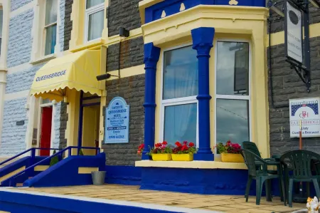 Queensbridge Hotel Отели в г. Абериствит