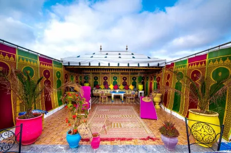Riad Dar Jabador Отели рядом с достопримечательностью «Magic Park»